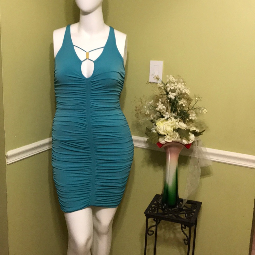 GUESS Keyhole Racerback Ruched Dress NWT Sz L - Picture 2 of 9